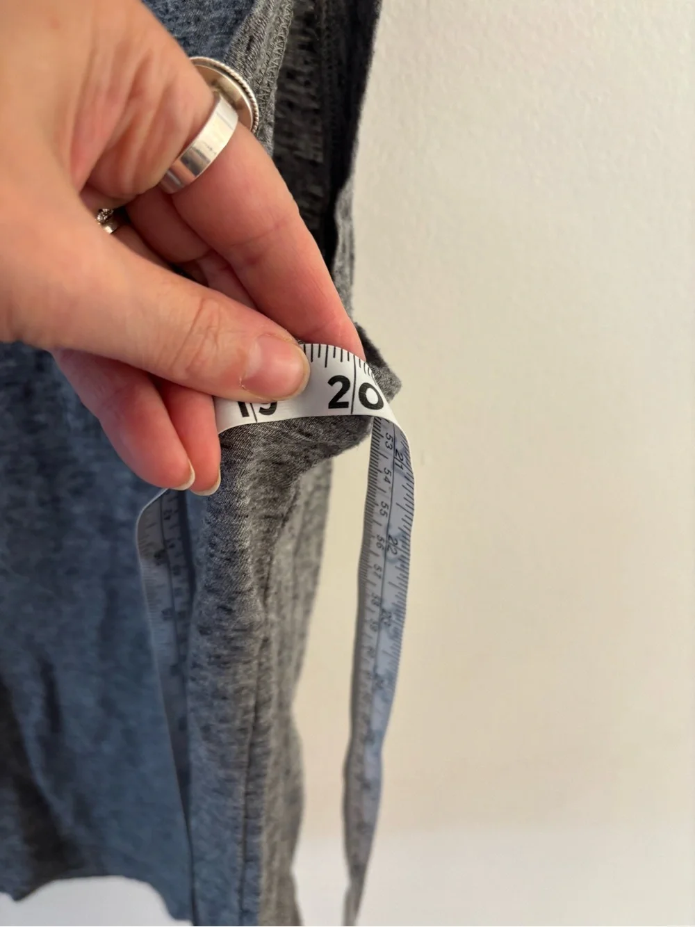 Madewell - Heathered Gray Sleeveless Pocket Tank, Size Medium. Good condition - Picture 4 of 5